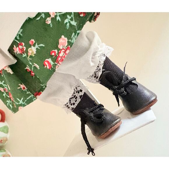 Vintage Anne of Green Gables Porcelain Doll Romero 12” in Box Maple Leaf Toys - Picture 4 of 8